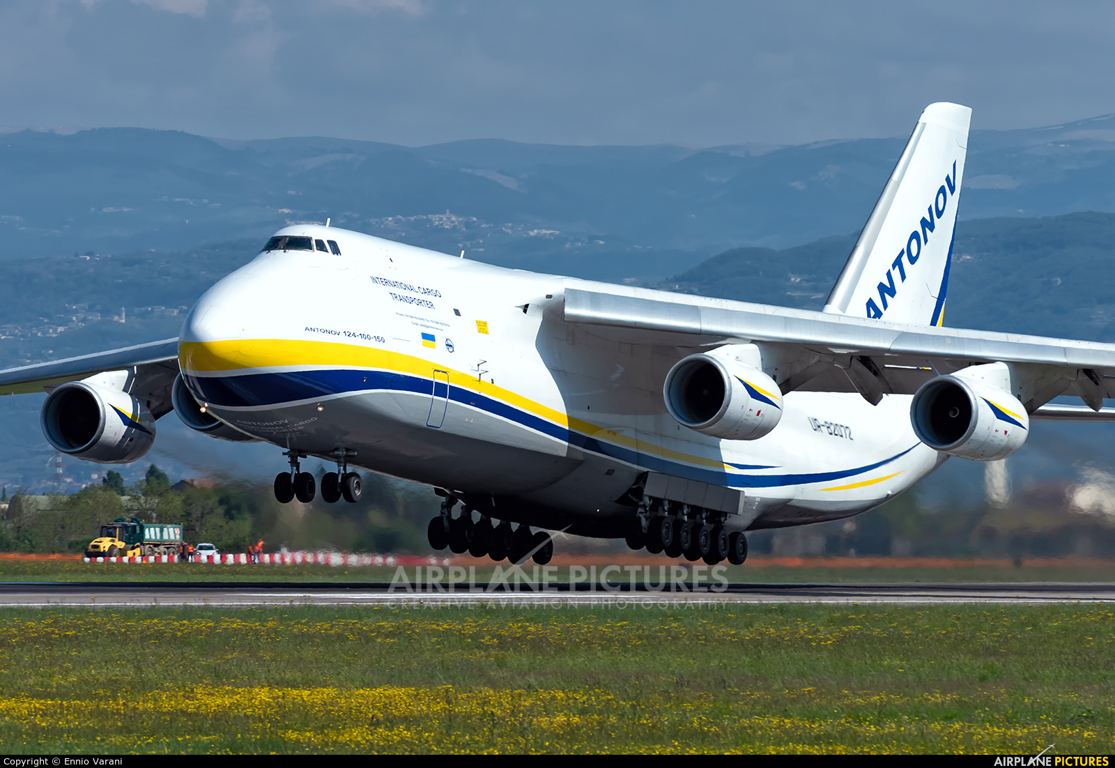 Antonov Airlines /  Design Bureau UR-82072 aircraft at Verona - Villafranca