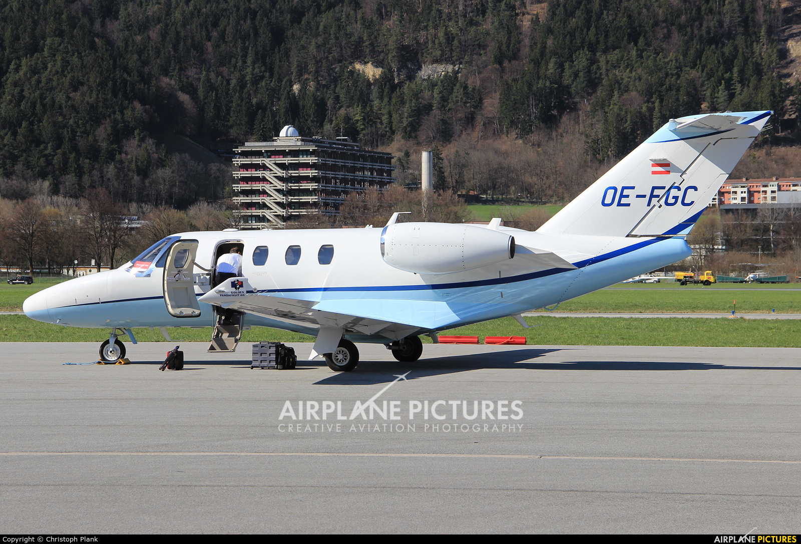 FlyTyrol OE-FGC aircraft at Innsbruck