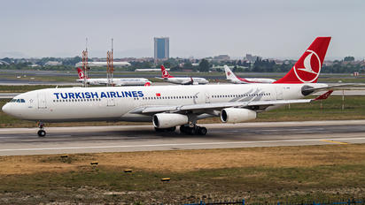 TC-JDM - Turkish Airlines Airbus A340-300