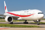80-1112 - Japan - Air Self Defence Force Boeing 777-300ER aircraft