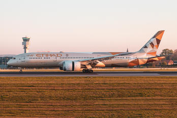 A6-BLJ - Etihad Airways Boeing 787-9 Dreamliner