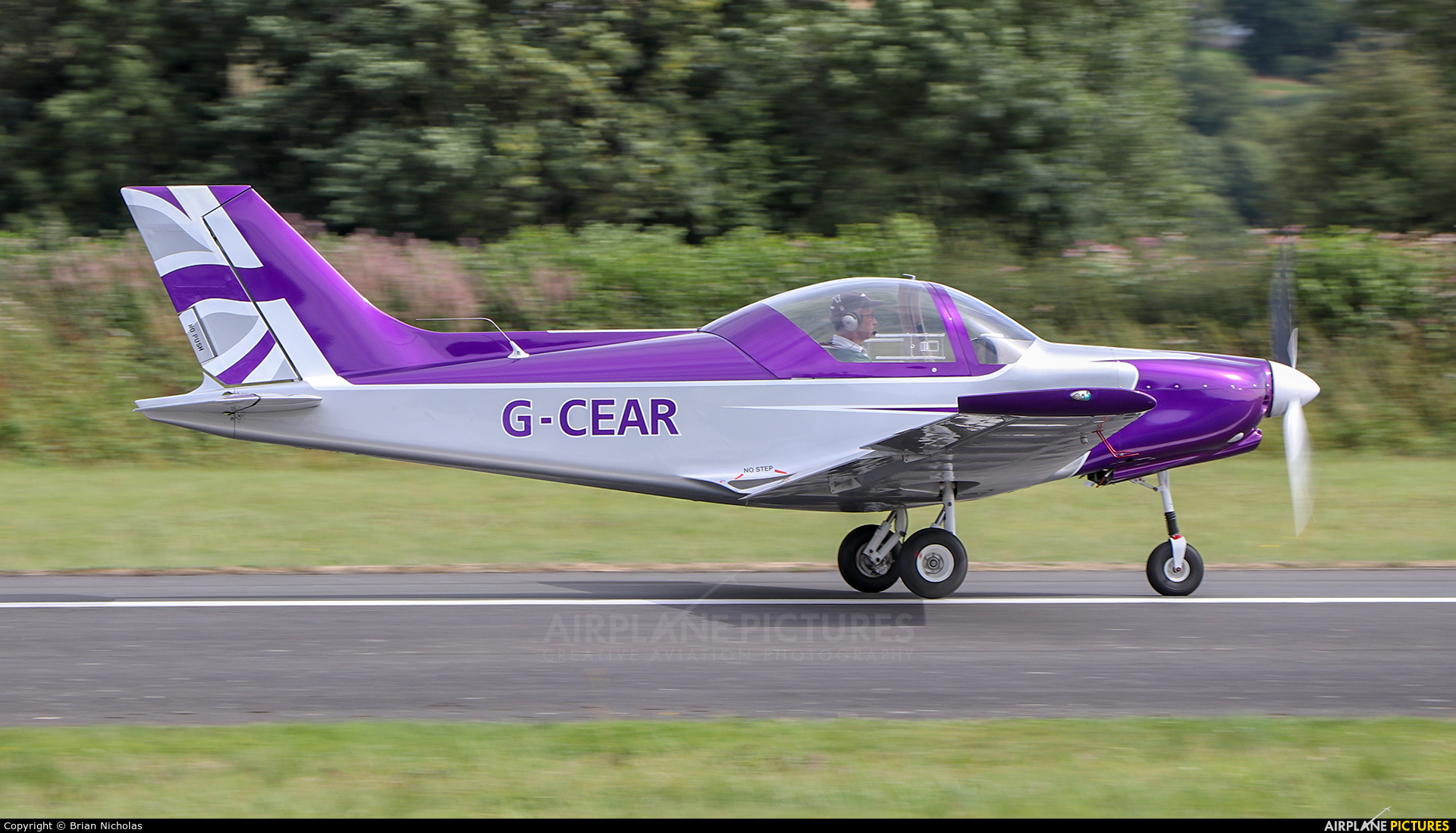 Private G-CEAR aircraft at Welshpool