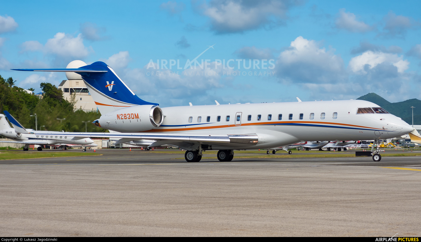 Private N283DM aircraft at Sint Maarten - Princess Juliana Intl