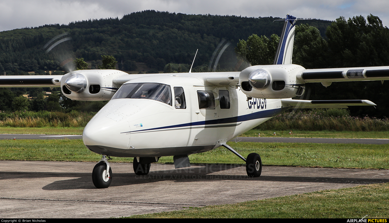 Private G-PDGV aircraft at Welshpool