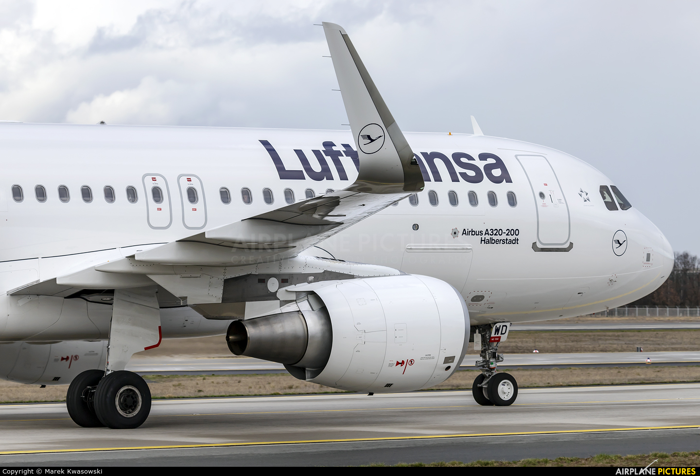 Lufthansa D-AIWD aircraft at Frankfurt