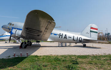 HA-LIQ - Malev Lisunov Li-2