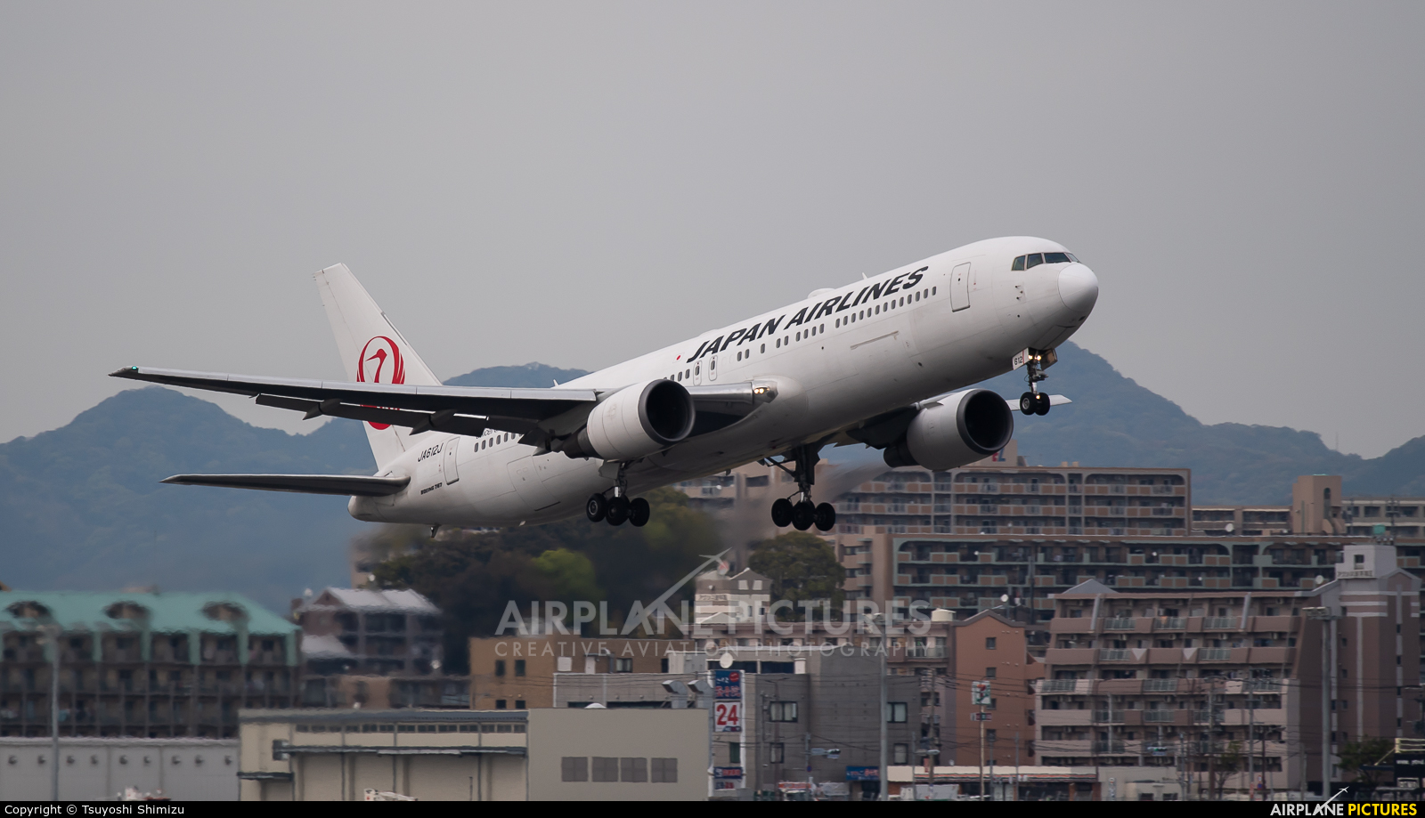 JAL - Japan Airlines JA612J aircraft at Fukuoka
