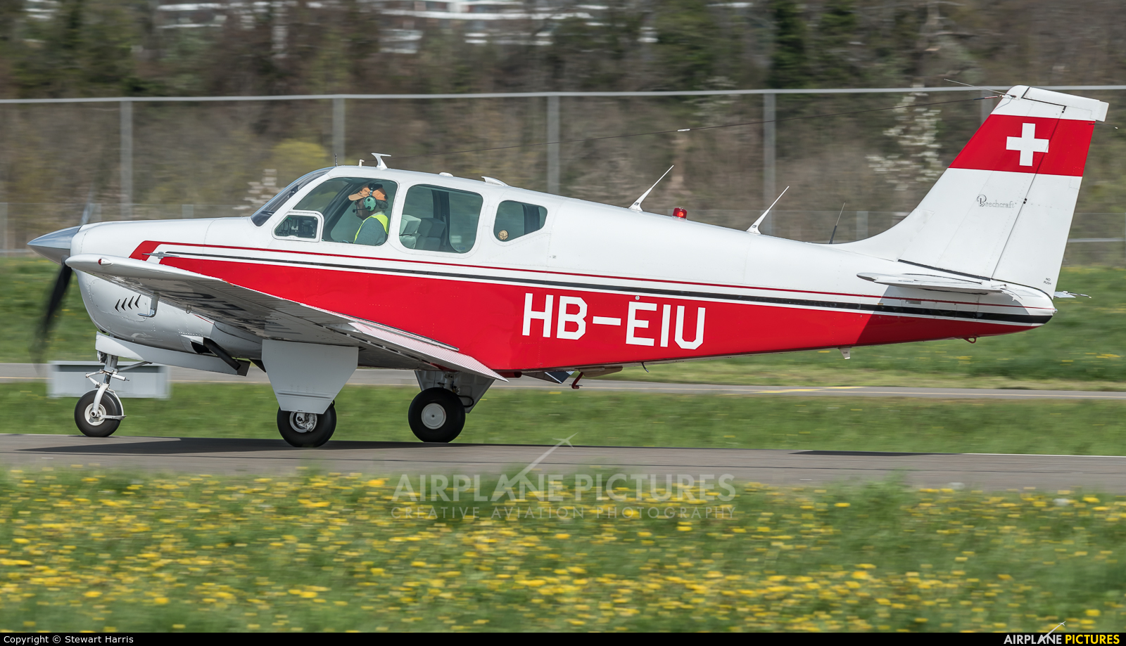 Private HB-EIU aircraft at Lausanne - La Blécherette