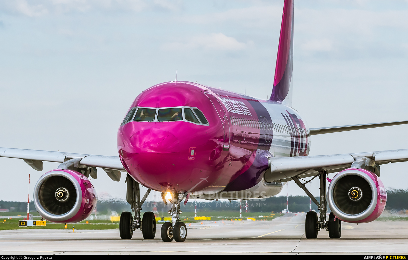 Wizz Air HA-LWX aircraft at Katowice - Pyrzowice