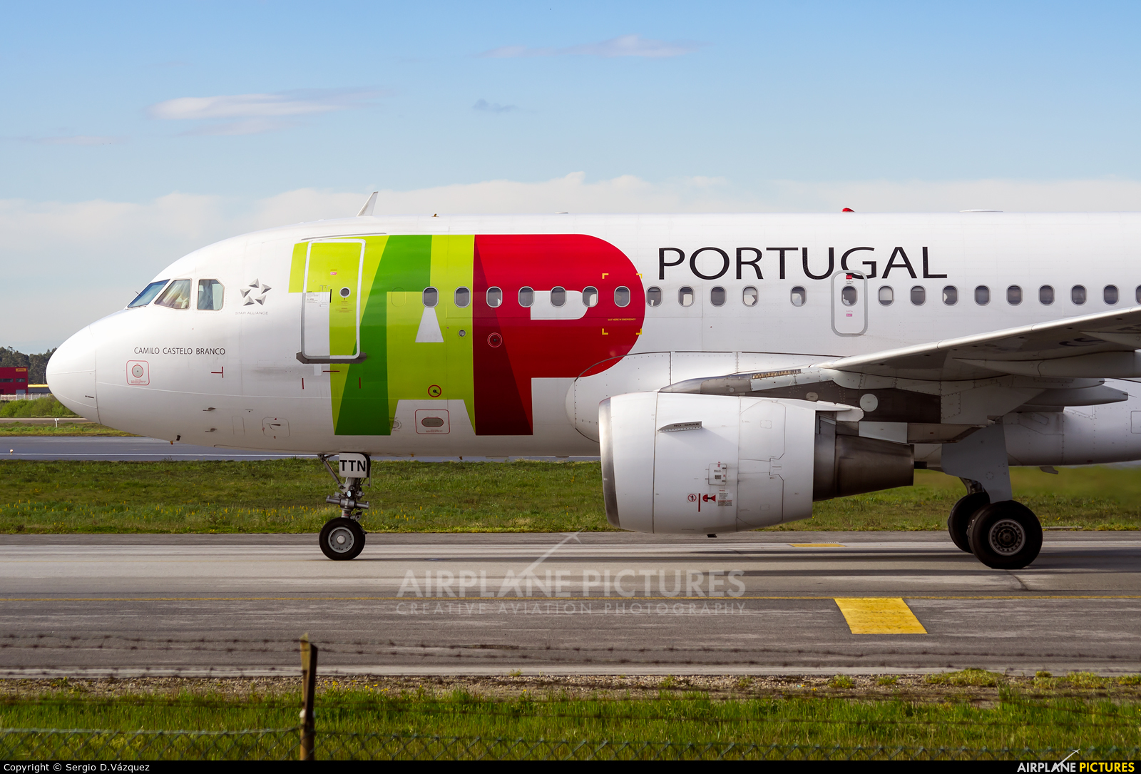 TAP Portugal CS-TTN aircraft at Porto