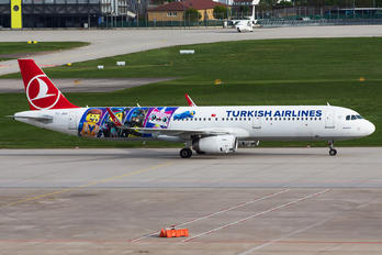 TC-JSU - Turkish Airlines Airbus A321