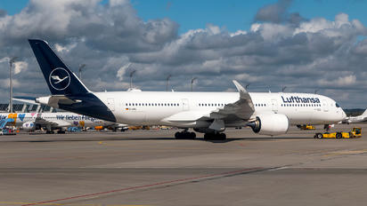 D-AIXL - Lufthansa Airbus A350-900