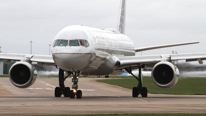 N17105 - United Airlines Boeing 757-200