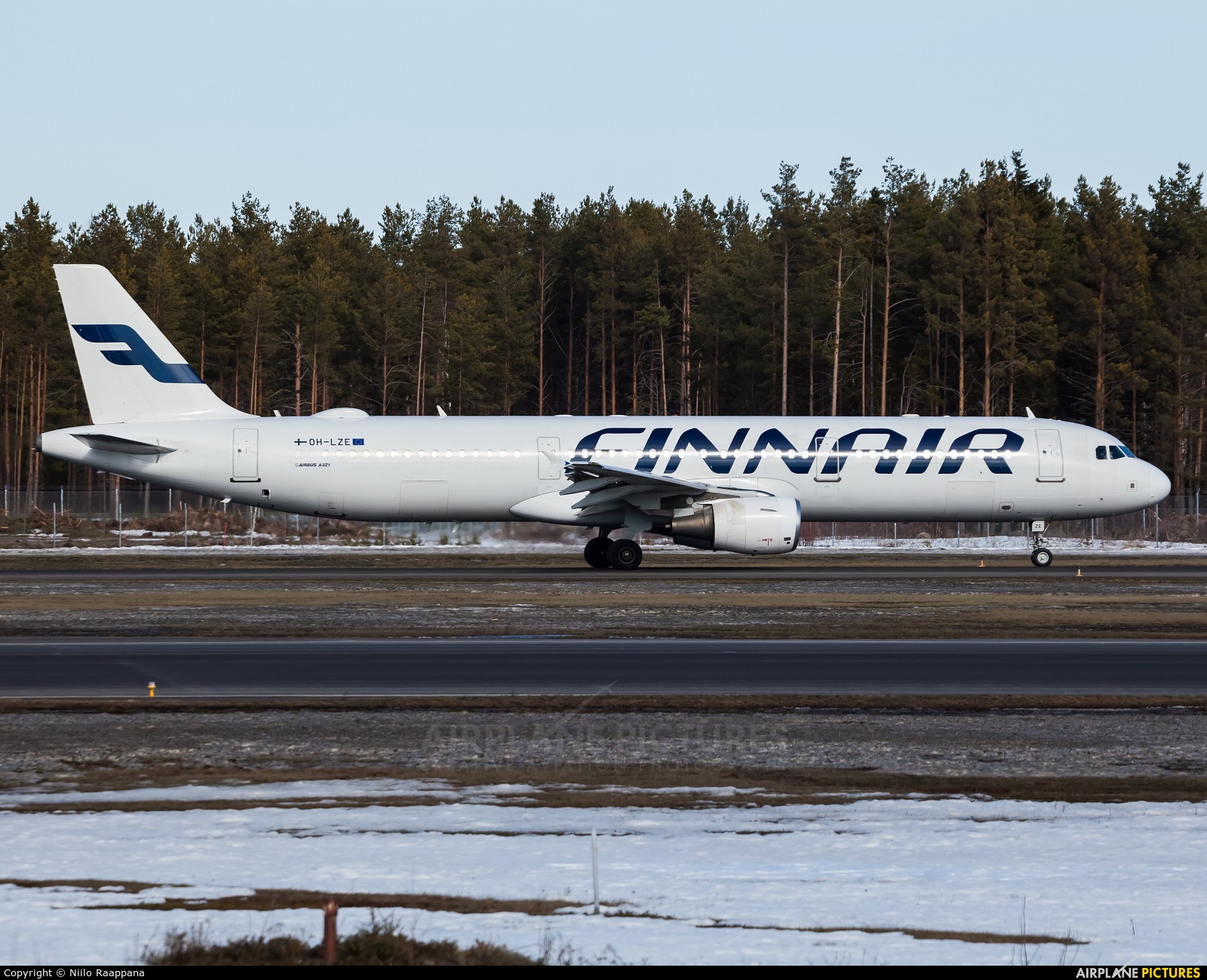 Finnair OH-LZE aircraft at Oulu