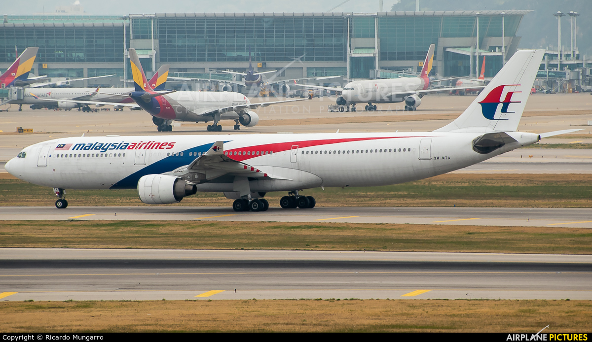 Malaysia Airlines 9M-MTA aircraft at Seoul - Incheon