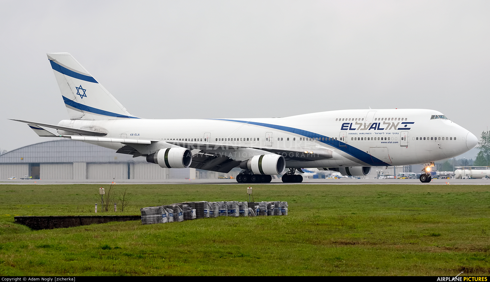 El Al Israel Airlines 4X-ELA aircraft at Katowice - Pyrzowice