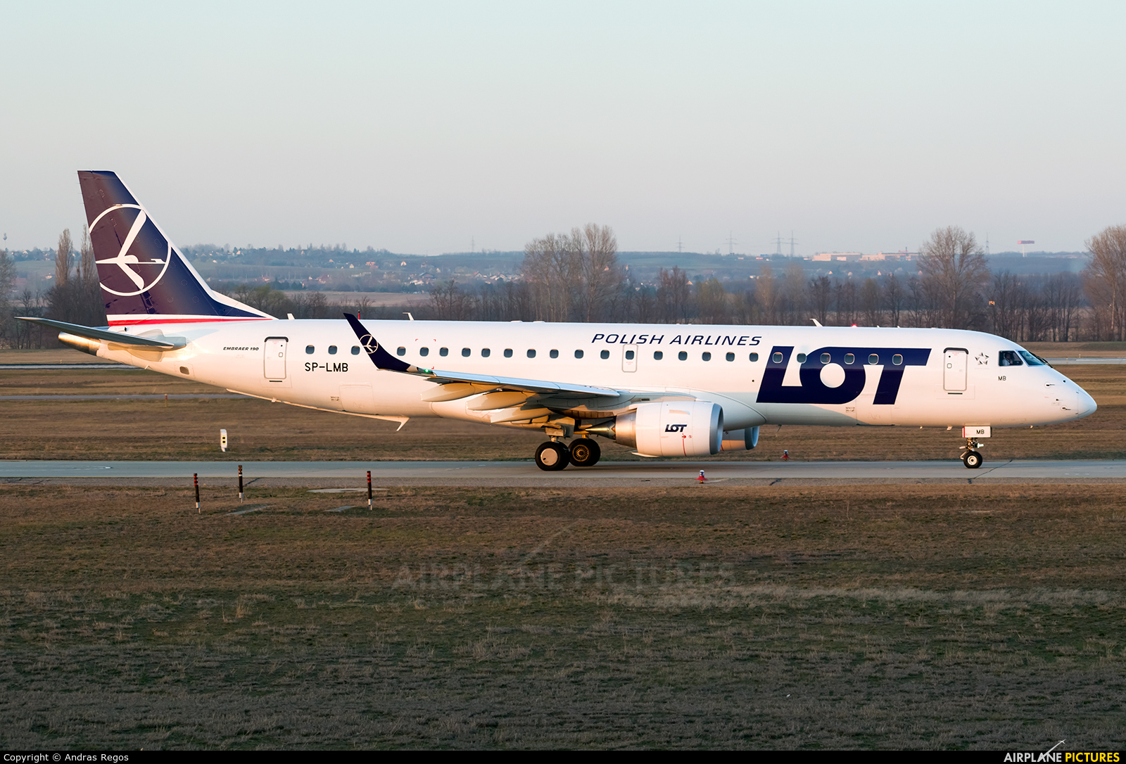 LOT - Polish Airlines SP-LMB aircraft at Budapest Ferenc Liszt International Airport