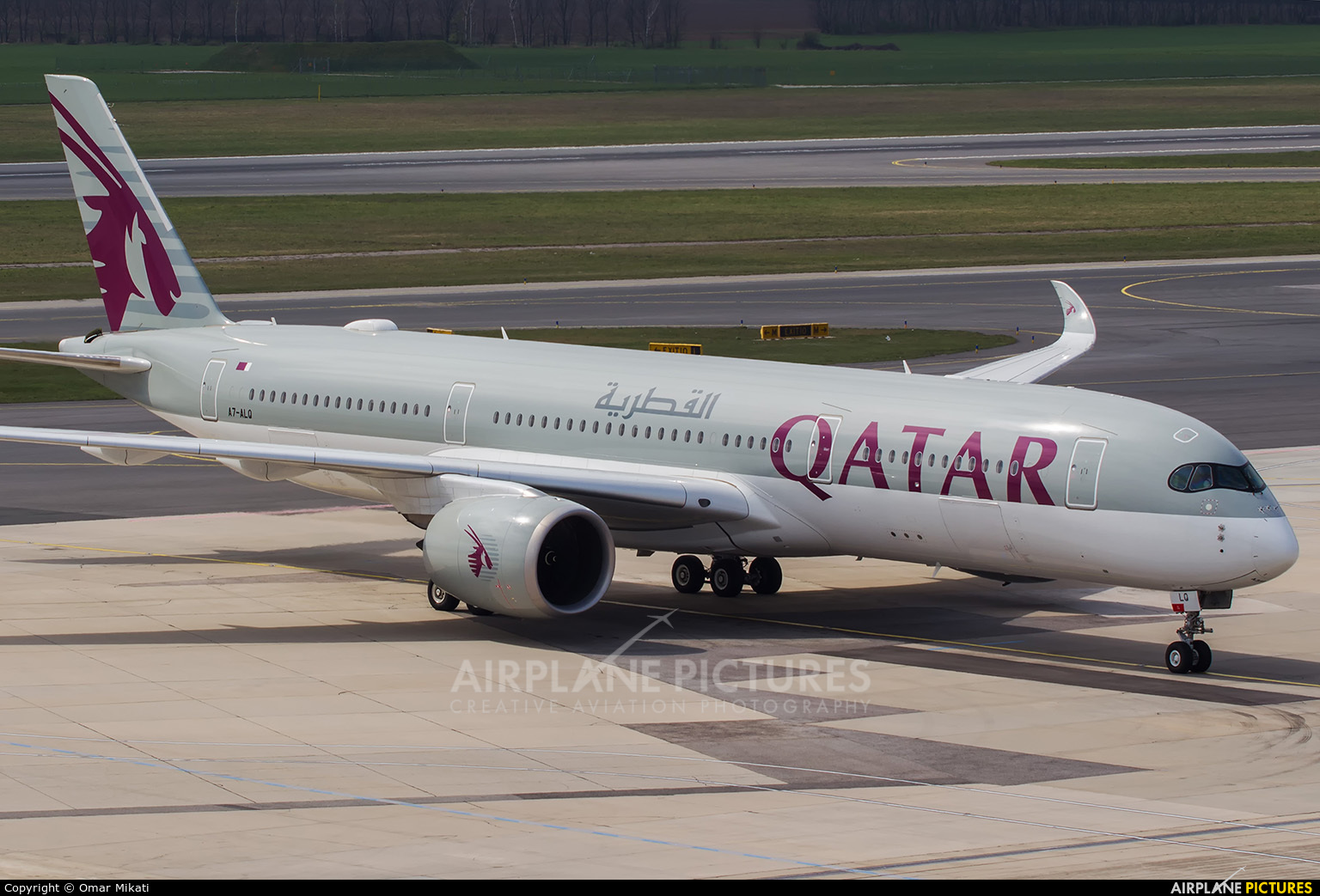 Qatar Airways A7-ALQ aircraft at Vienna - Schwechat
