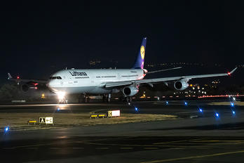 D-AIGU - Lufthansa Airbus A340-300