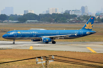 VN-A614 - Vietnam Airlines Airbus A321