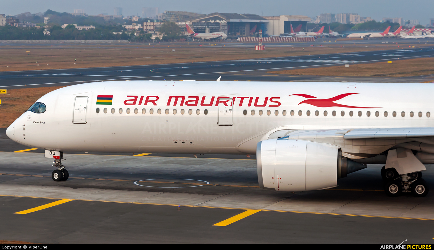 Air Mauritius 3B-NBQ aircraft at Mumbai - Chhatrapati Shivaji Intl