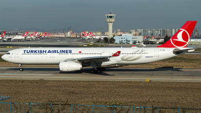 TC-JNO - Turkish Airlines Airbus A330-300