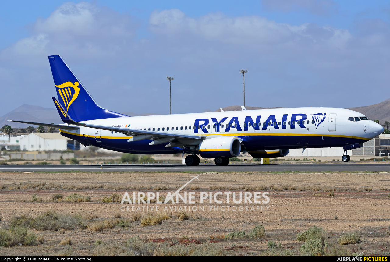 Ryanair EI-GDT aircraft at Lanzarote - Arrecife