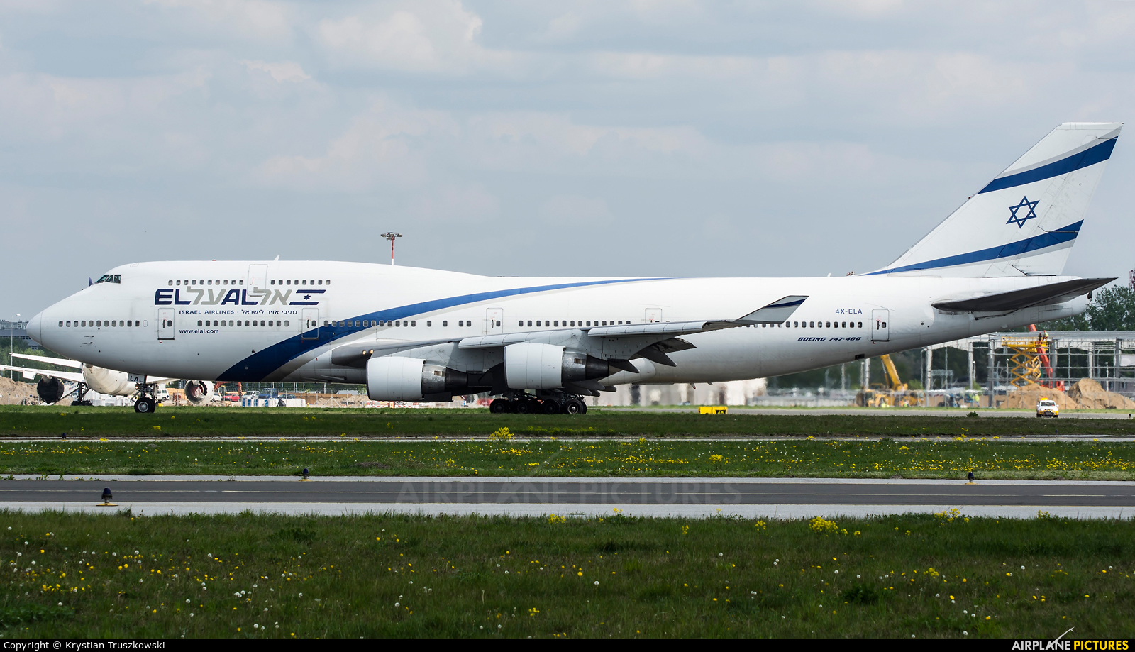 El Al Israel Airlines 4X-ELA aircraft at Warsaw - Frederic Chopin
