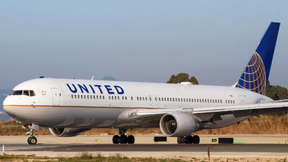 N651UA - United Airlines Boeing 767-300ER