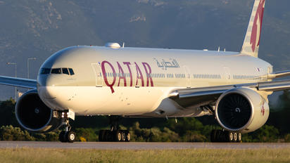 A7-BAY - Qatar Airways Boeing 777-300ER