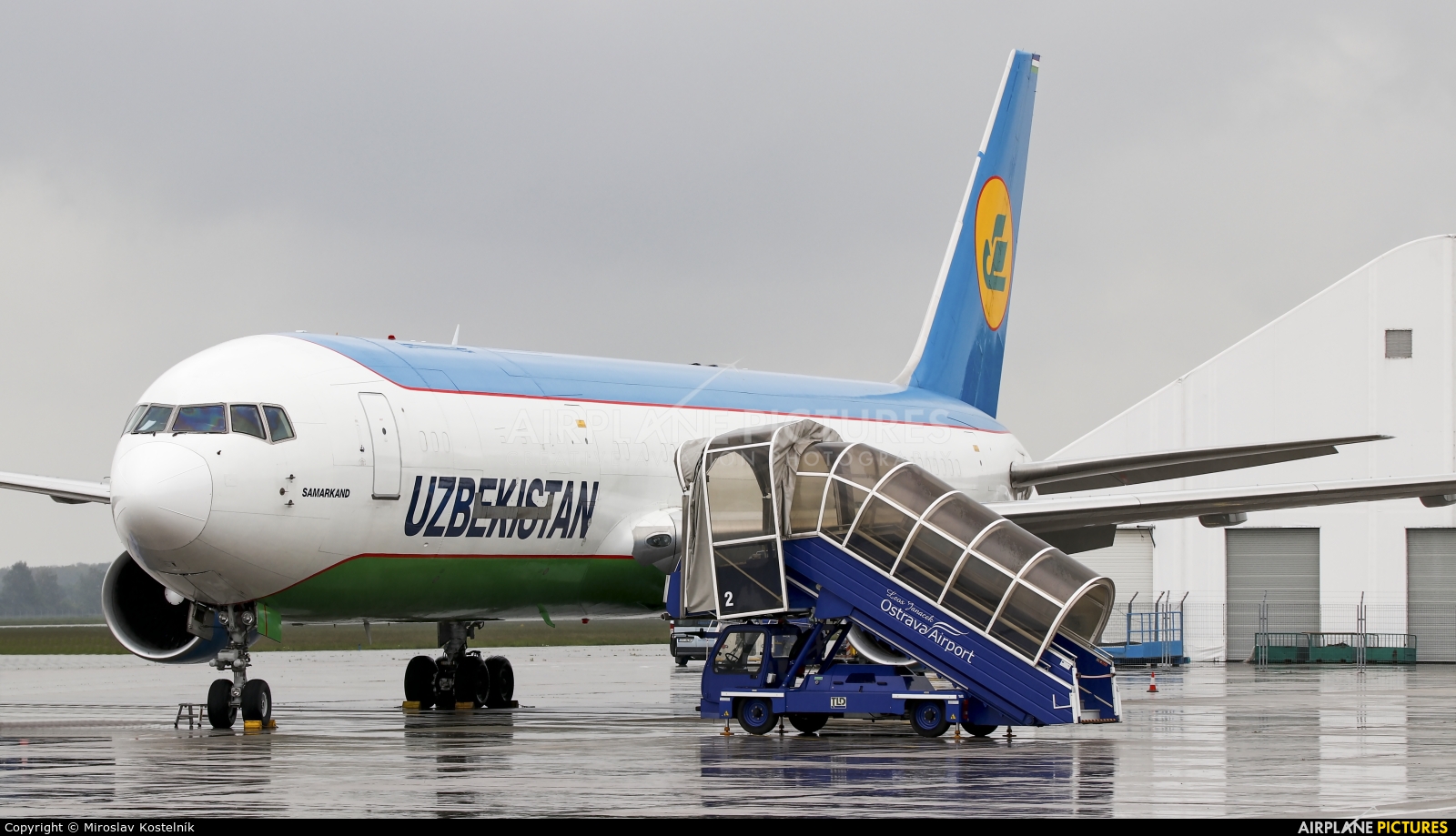 Uzbekistan Airways UK67001 aircraft at Ostrava Mošnov