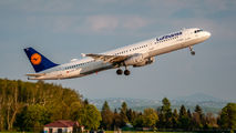 Lufthansa D-AIRP image