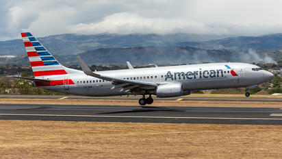 N811NN - American Airlines Boeing 737-800