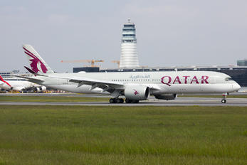 A7-ALR - Qatar Airways Airbus A350-900