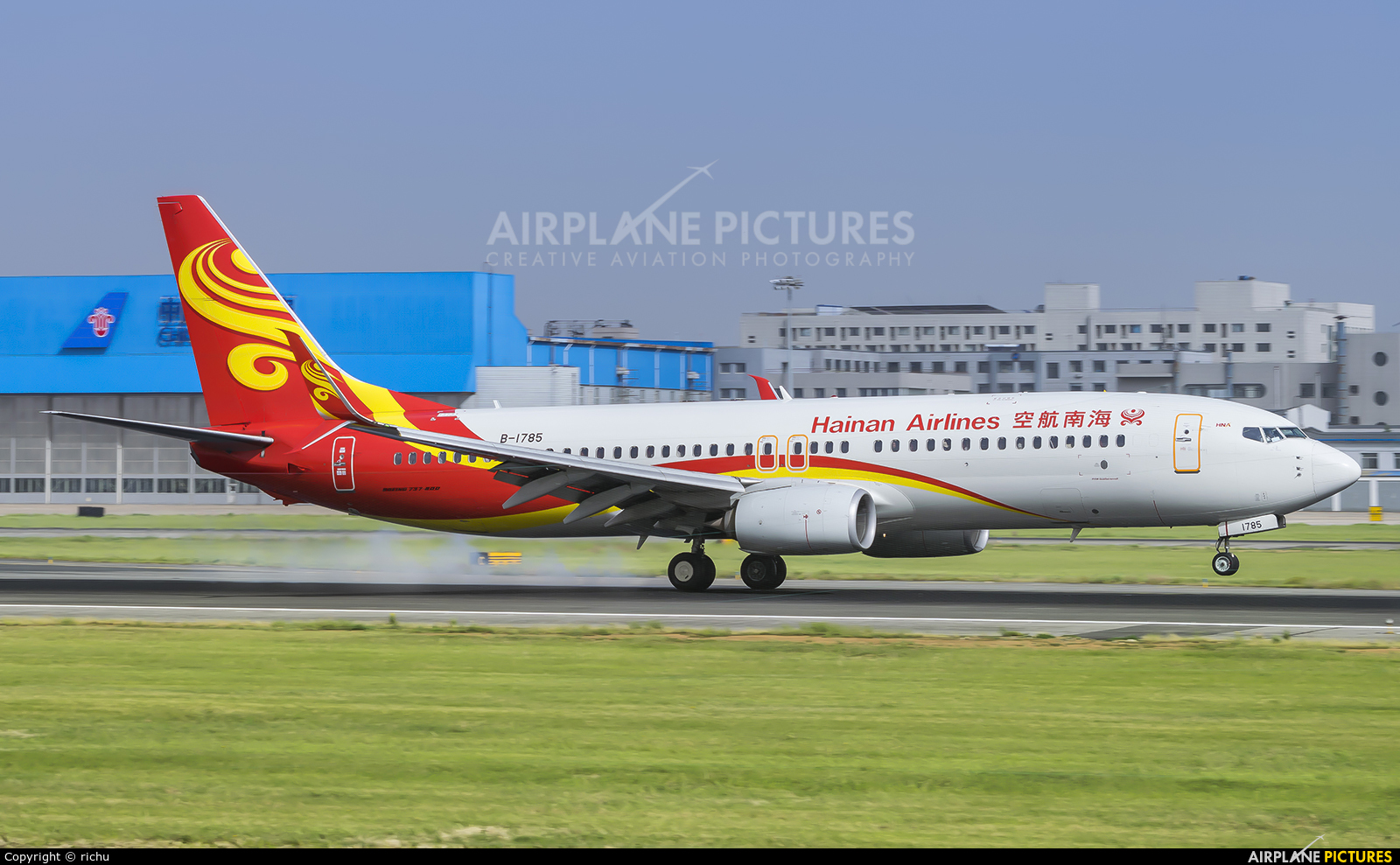 Hainan Airlines B-1785 aircraft at Shenyang-Taoxian