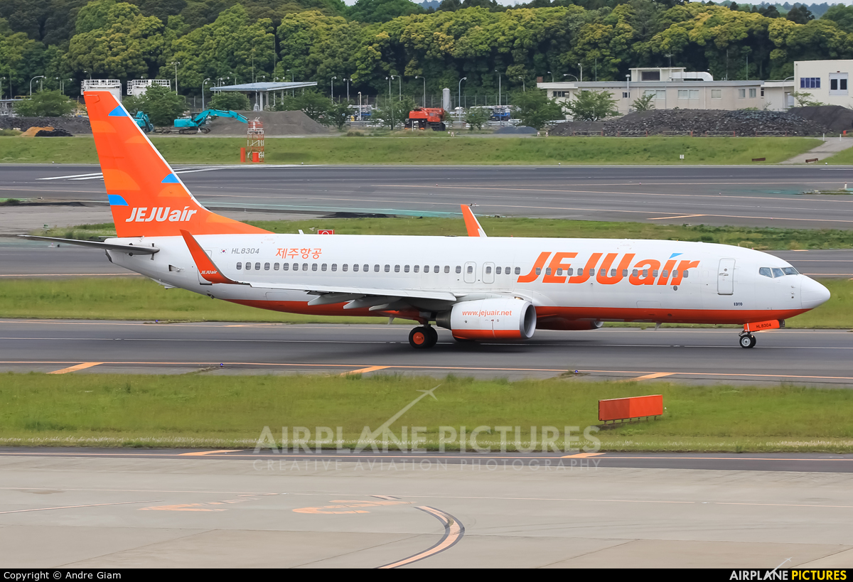 Jeju Air HL8304 aircraft at Tokyo - Narita Intl