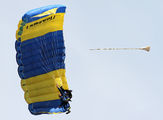 - - Parachute Parachute Parachutist aircraft