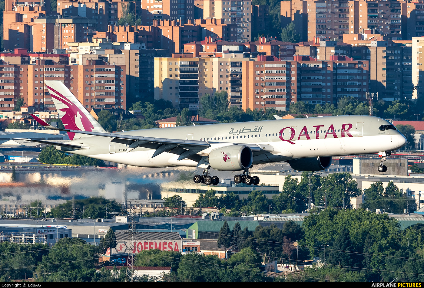 Qatar Airways A7-ALB aircraft at Madrid - Barajas