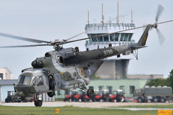 9799 - Czech - Air Force Mil Mi-171
