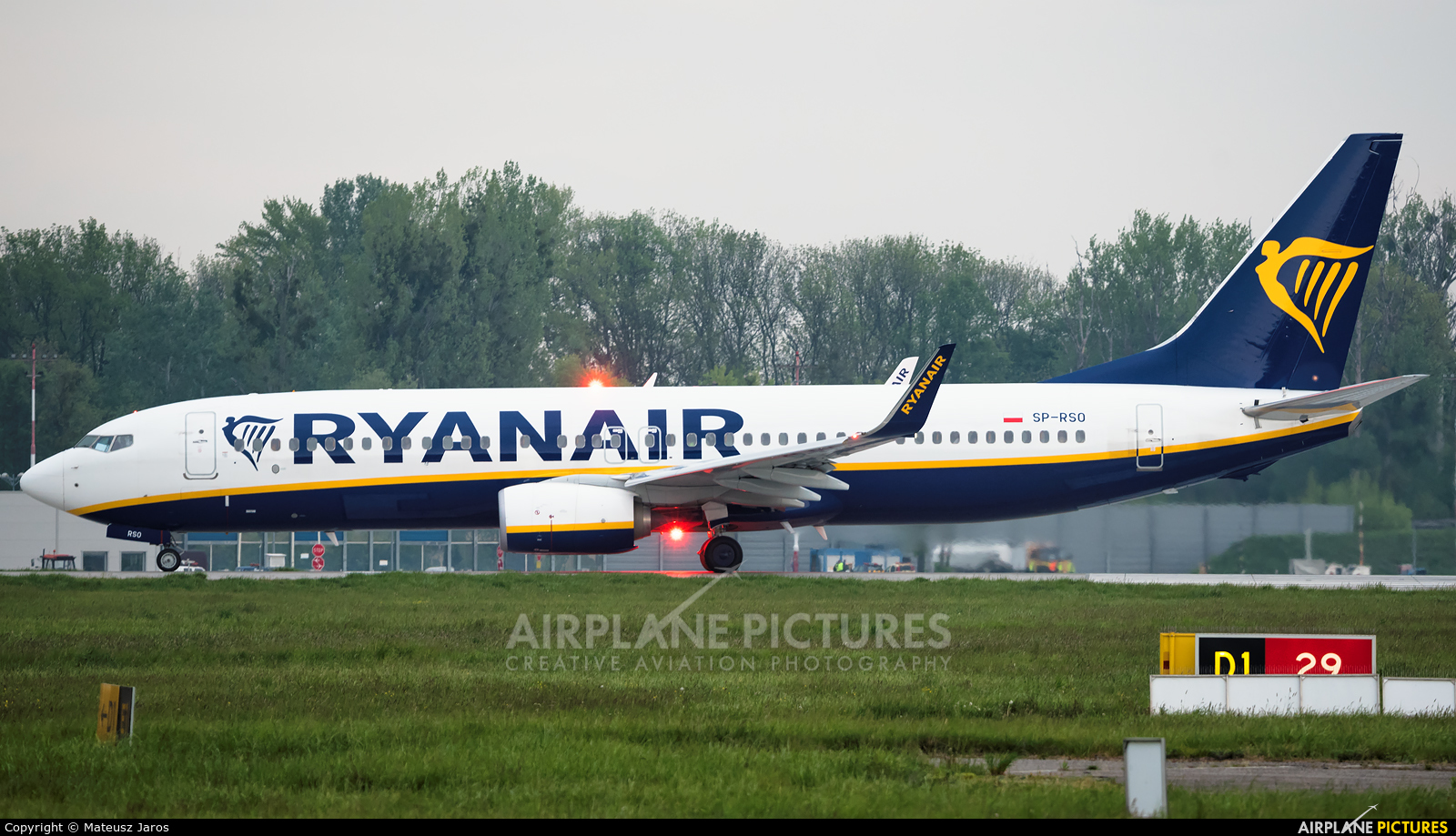 Ryanair Sun SP-RSO aircraft at Wrocław - Copernicus
