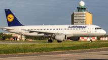 D-AIQD - Lufthansa Airbus A320 aircraft