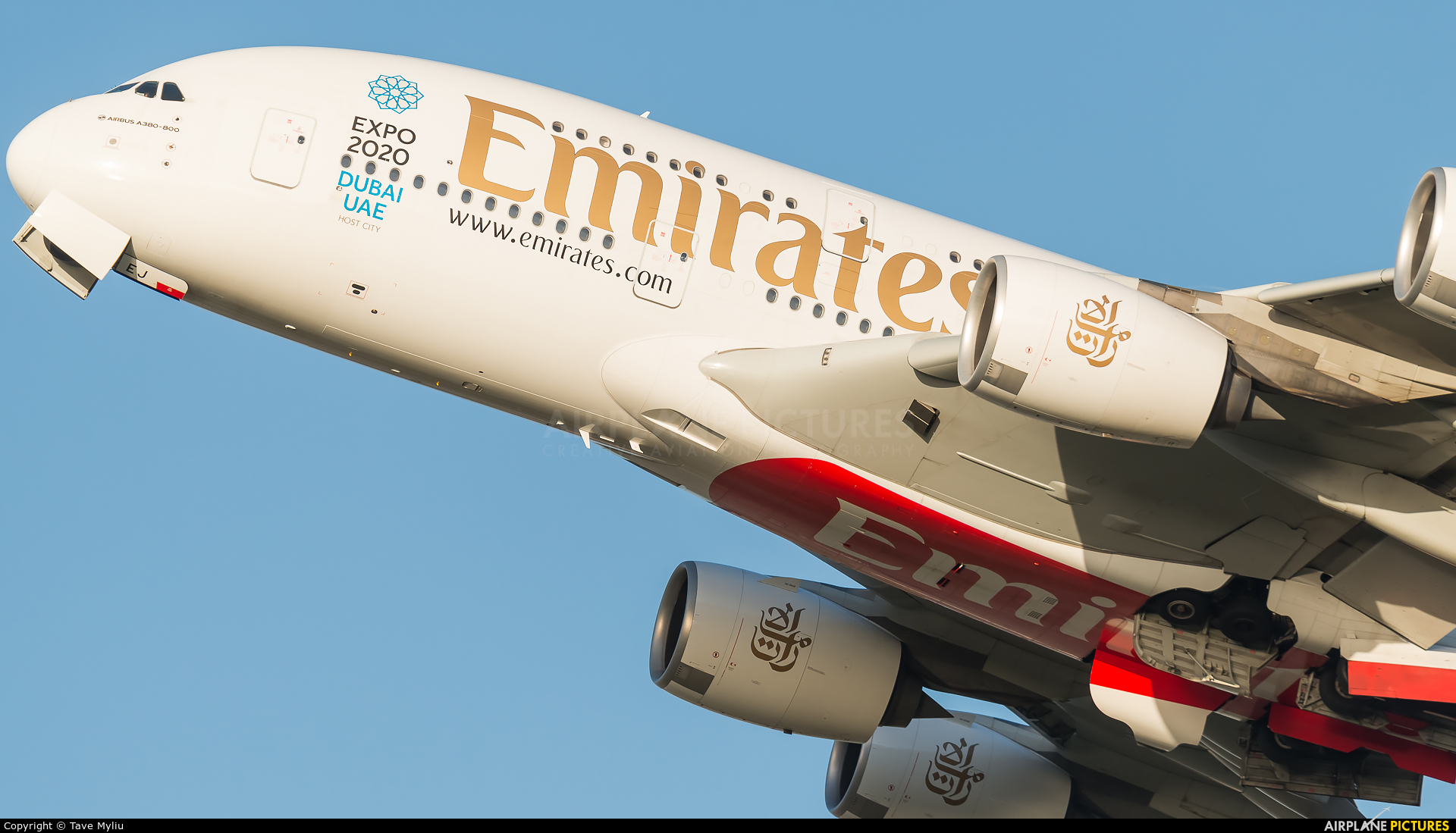 Emirates Airlines A6-EEJ aircraft at London - Heathrow