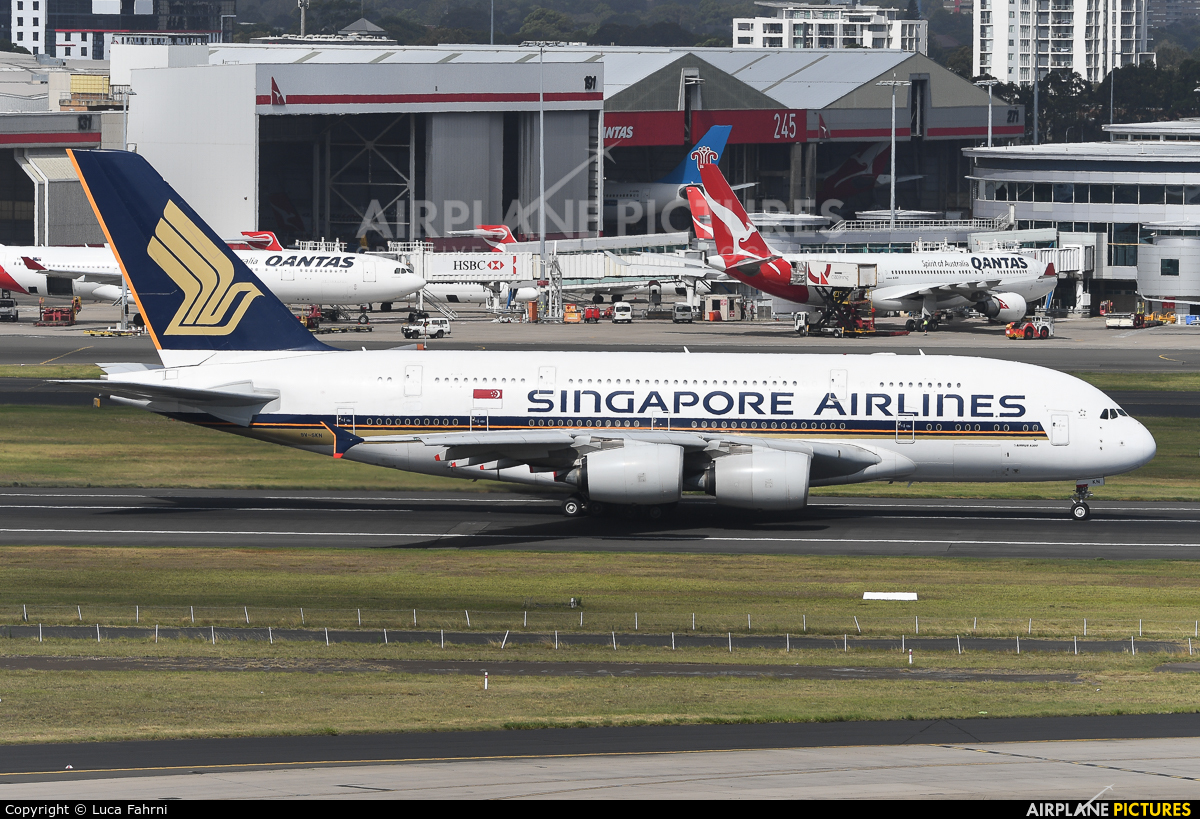 Singapore Airlines 9V-SKN aircraft at Sydney - Kingsford Smith Intl, NSW