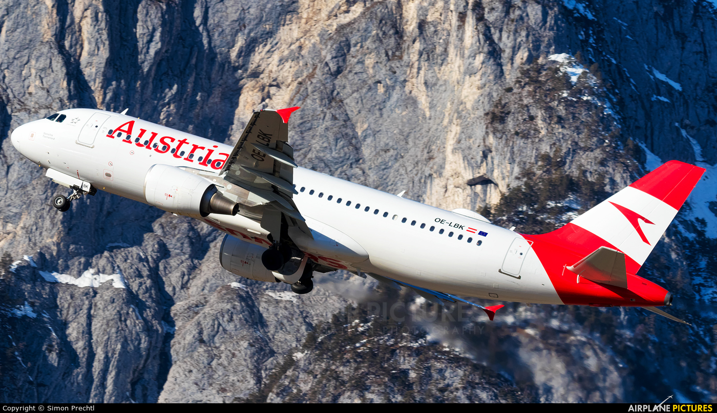 Austrian Airlines/Arrows/Tyrolean OE-LBK aircraft at Innsbruck