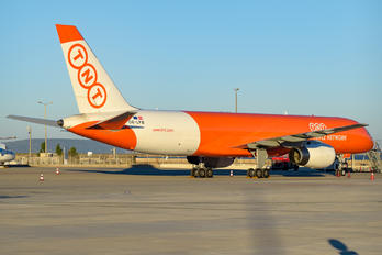 OE-LFB - TNT Boeing 757-200F