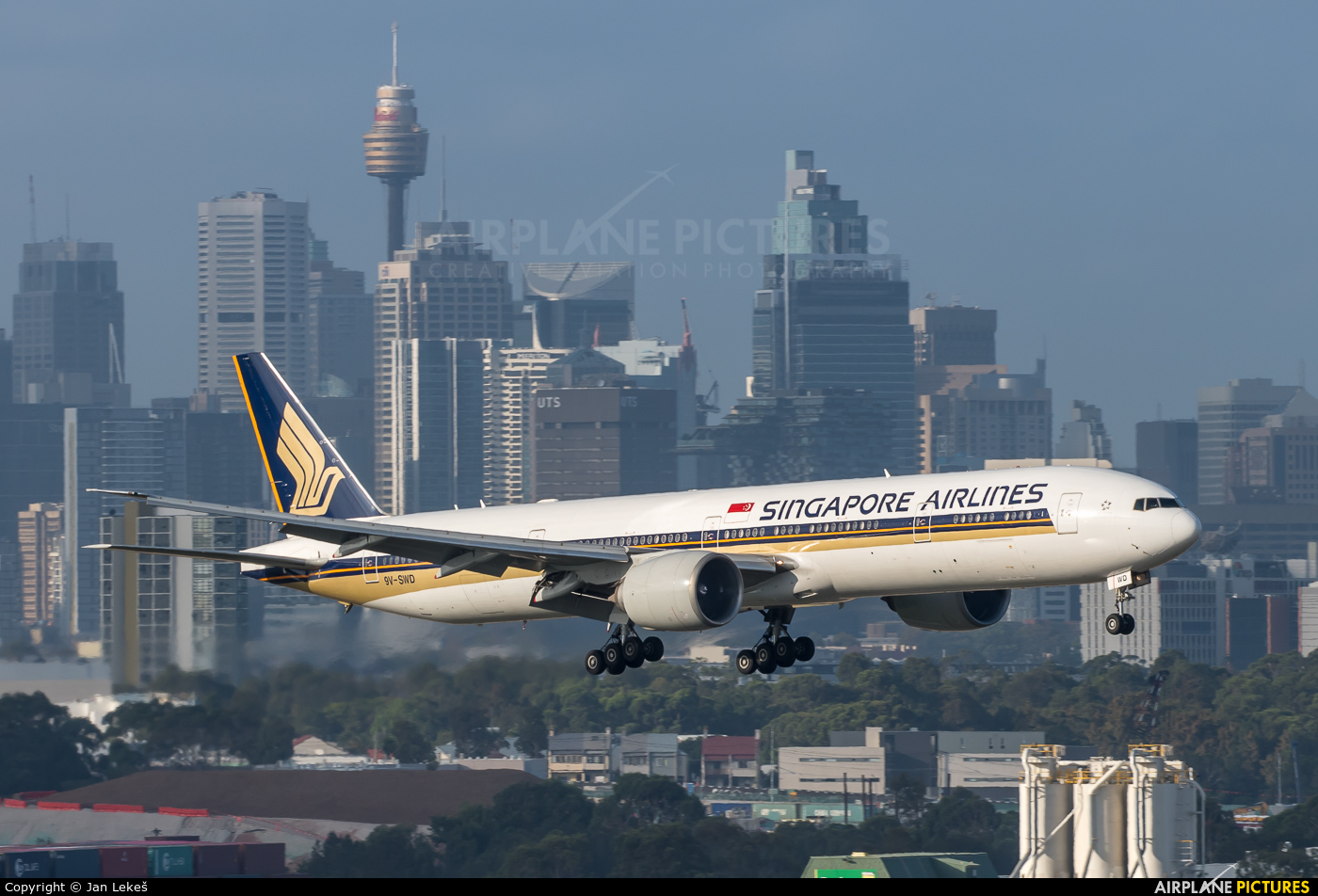 Singapore Airlines 9V-SWD aircraft at Sydney - Kingsford Smith Intl, NSW