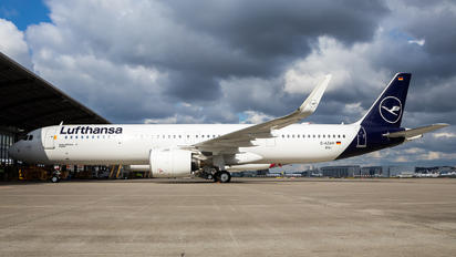 D-AIEA - Lufthansa Airbus A321 NEO