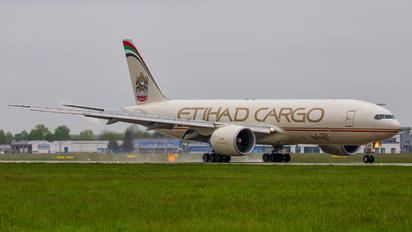 A6-DDC - Etihad Cargo Boeing 777F