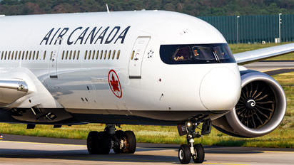 C-FVLX - Air Canada Boeing 787-9 Dreamliner