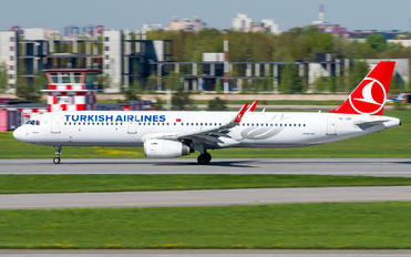 TC-JSP - Turkish Airlines Airbus A321